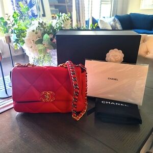 Chanel 19 Shoulder Bag